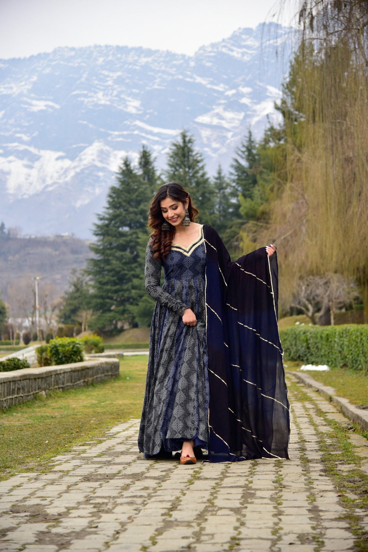 Gayatri black and blue combi maxi set