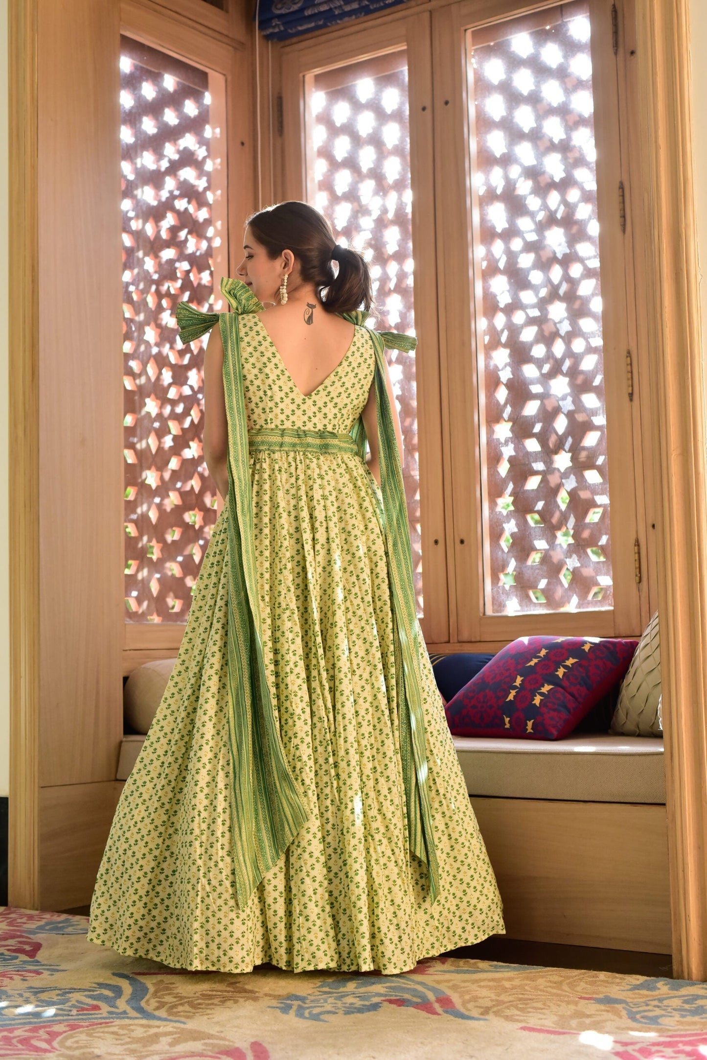 Yasmin green bow maxi