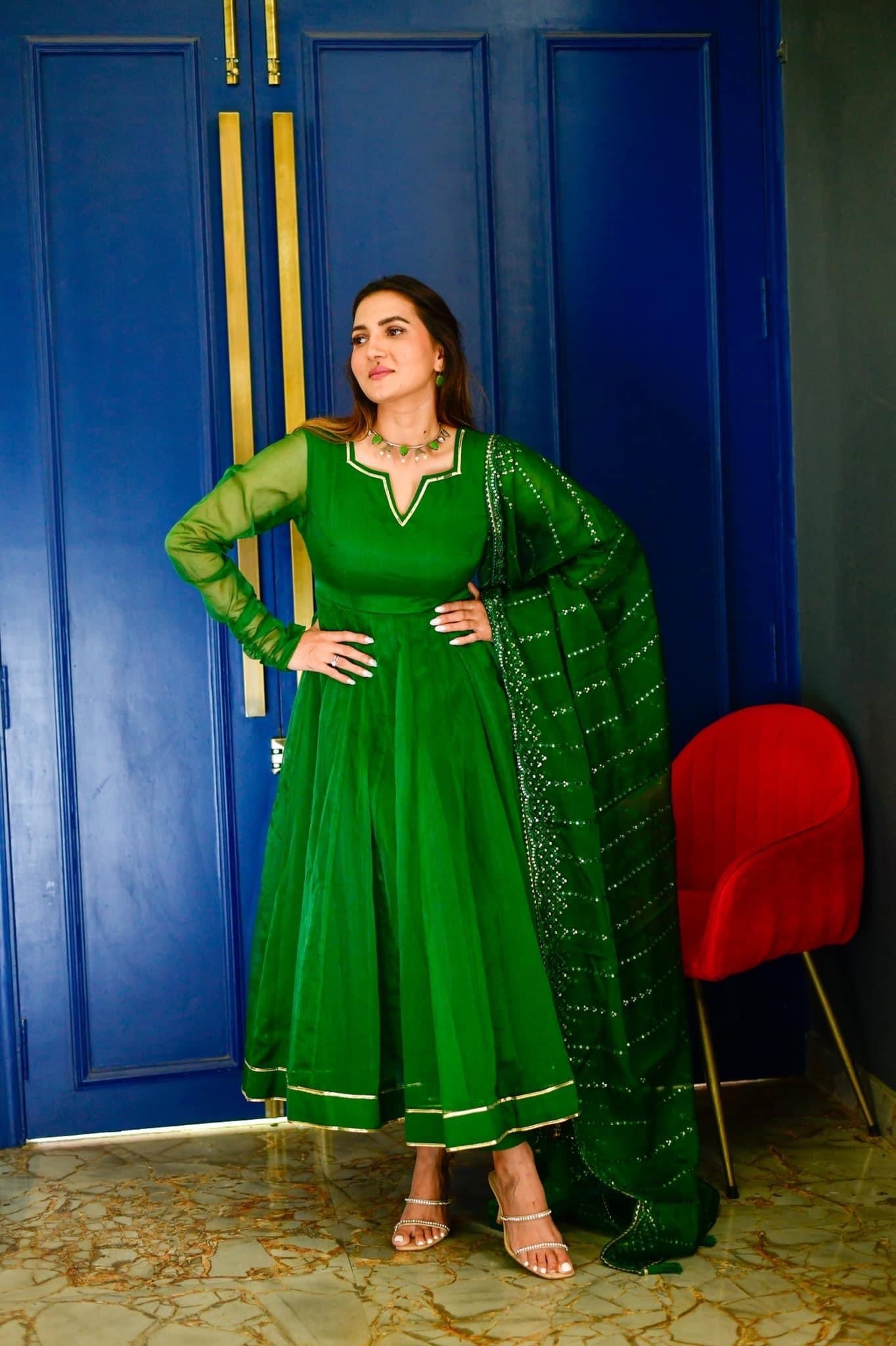 nandaa green organza suit set