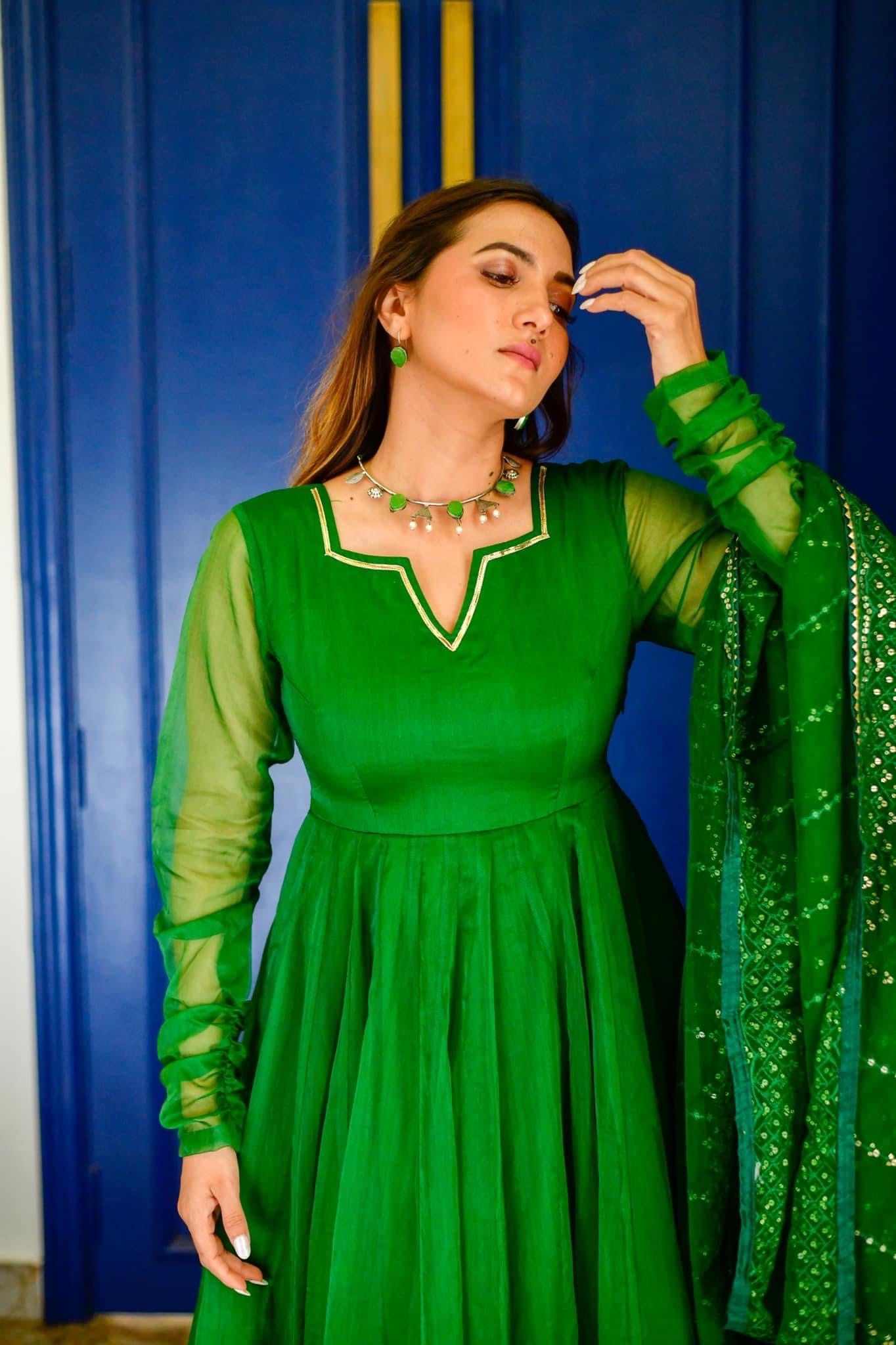nandaa green organza suit set