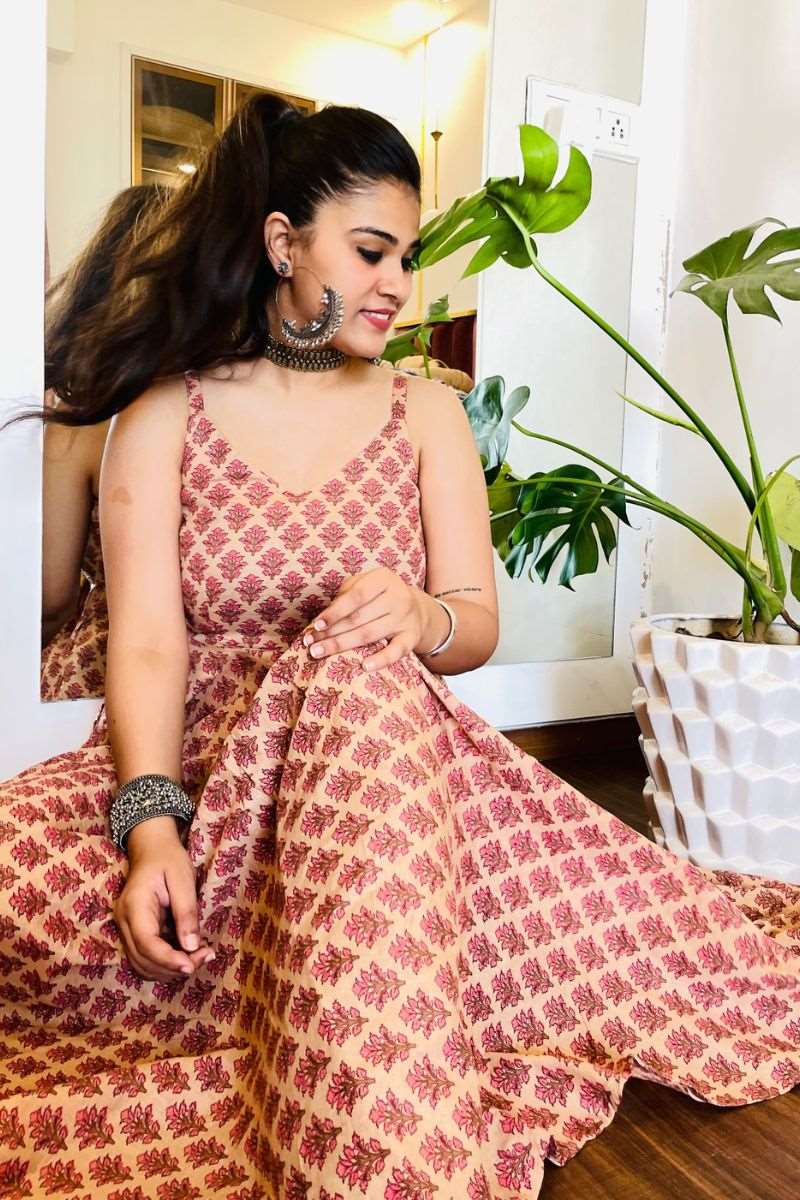 PEACH FLORAL TWIRL DRESS